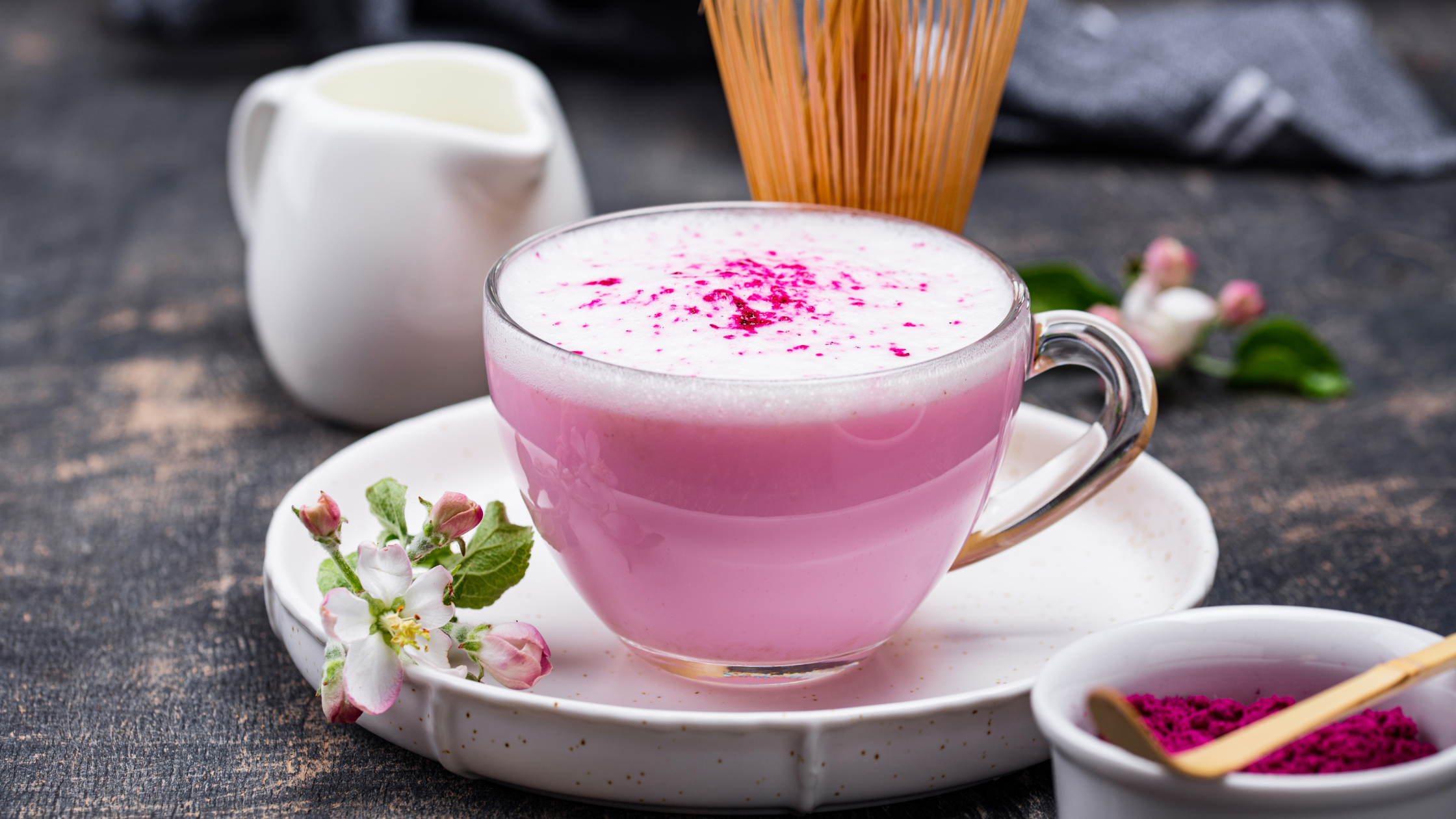 Pink-Latte mit Rote Bete: Einzigartiger (Kaffee) Genuss zum Verlieben – fitrabbit